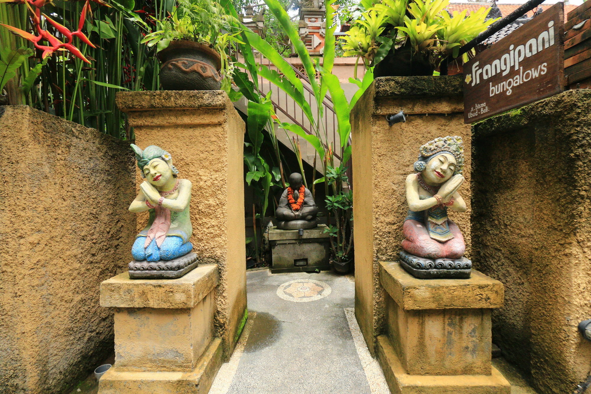 אובוד Frangipani Bungalow מראה חיצוני תמונה
